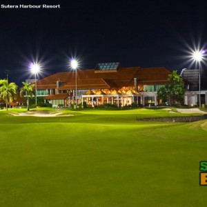 18 holes at the Sutera Harbour Golf Club are lit for night-time play, making for a refreshingly different golfing challenge